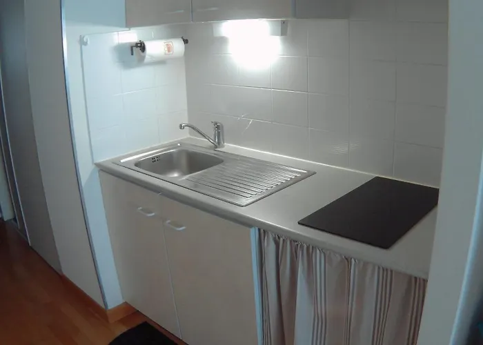 Allees D'etigny T1bis 41 M2 1 4 Couchages 200 M De La Cremaillere Express 400 M Des Thermes Appartement